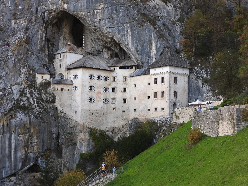 06 Castello di Predjama